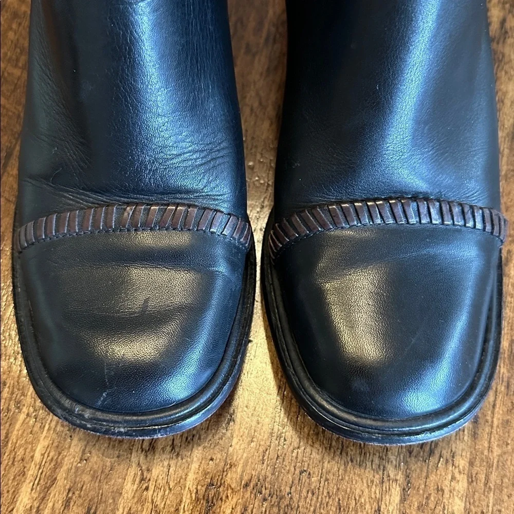 BRIGHTON | “Lonnie 2” Black Leather Ankle Boots w/Heart Embellishment, Size 6.5